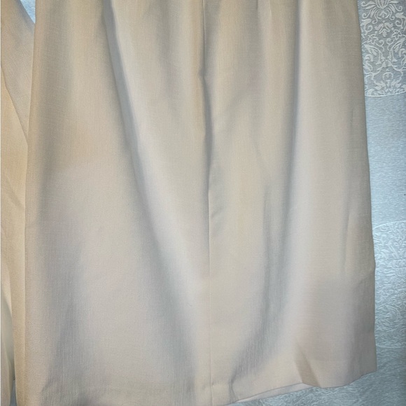 Le Suit Essentials  White Blazer and Skirt Set Size 16 EUC Fast Shipping - Picture 9 of 9